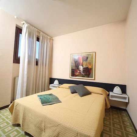 Appartamenti Casetto Bardolino Chambre photo
